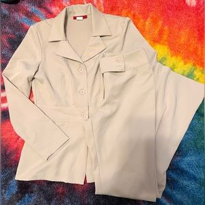 Alyn Paige Tan Suit 00s Size 3/4